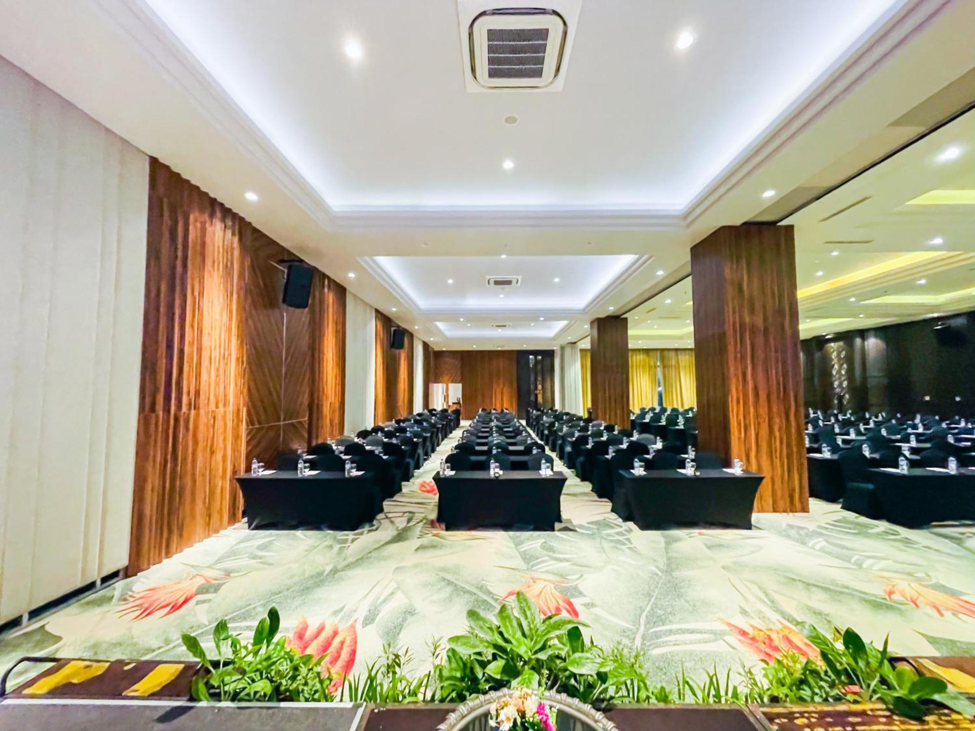 Lombok Astoria Hotel Mataram Dış mekan fotoğraf