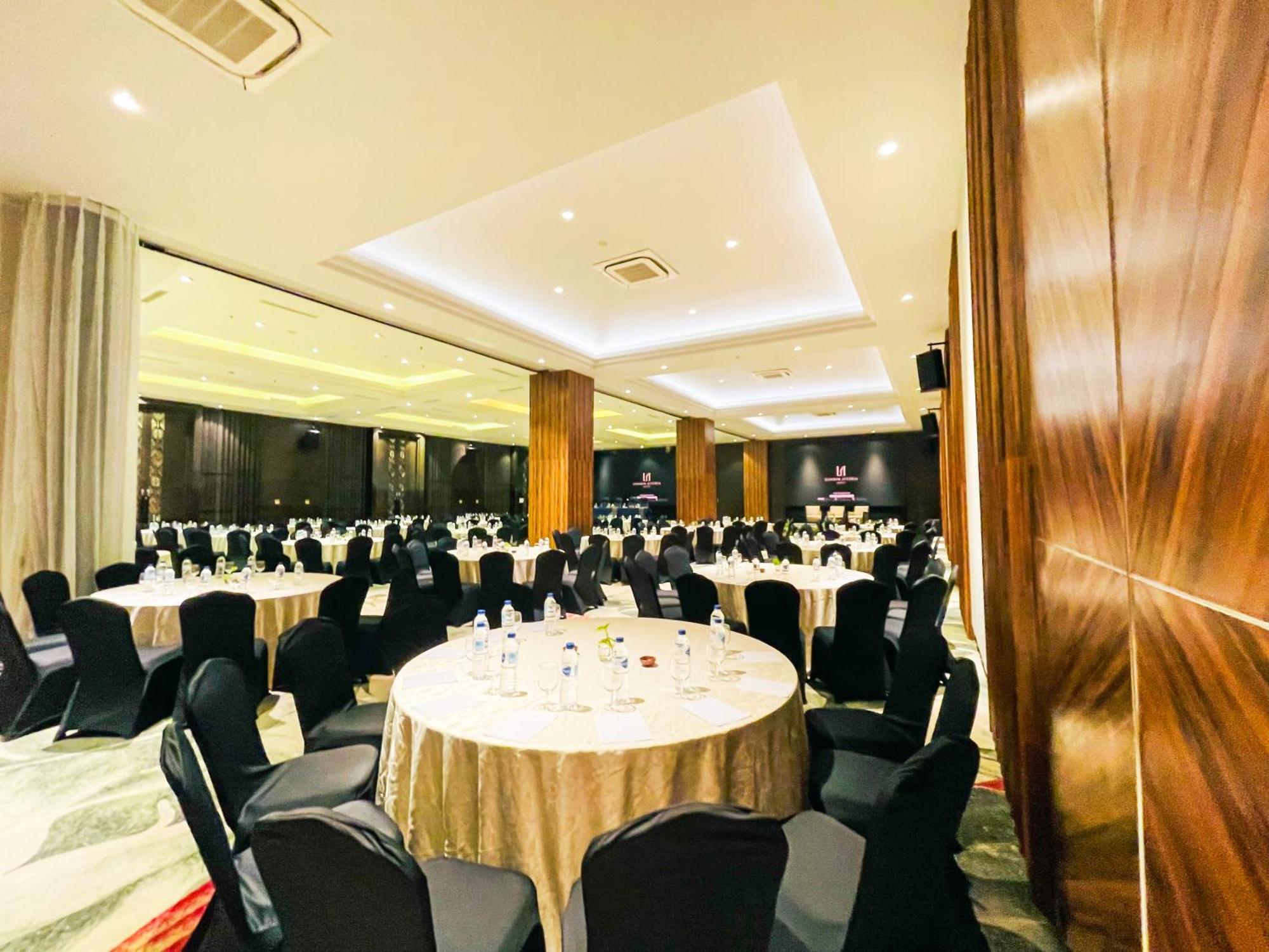 Lombok Astoria Hotel Mataram Dış mekan fotoğraf