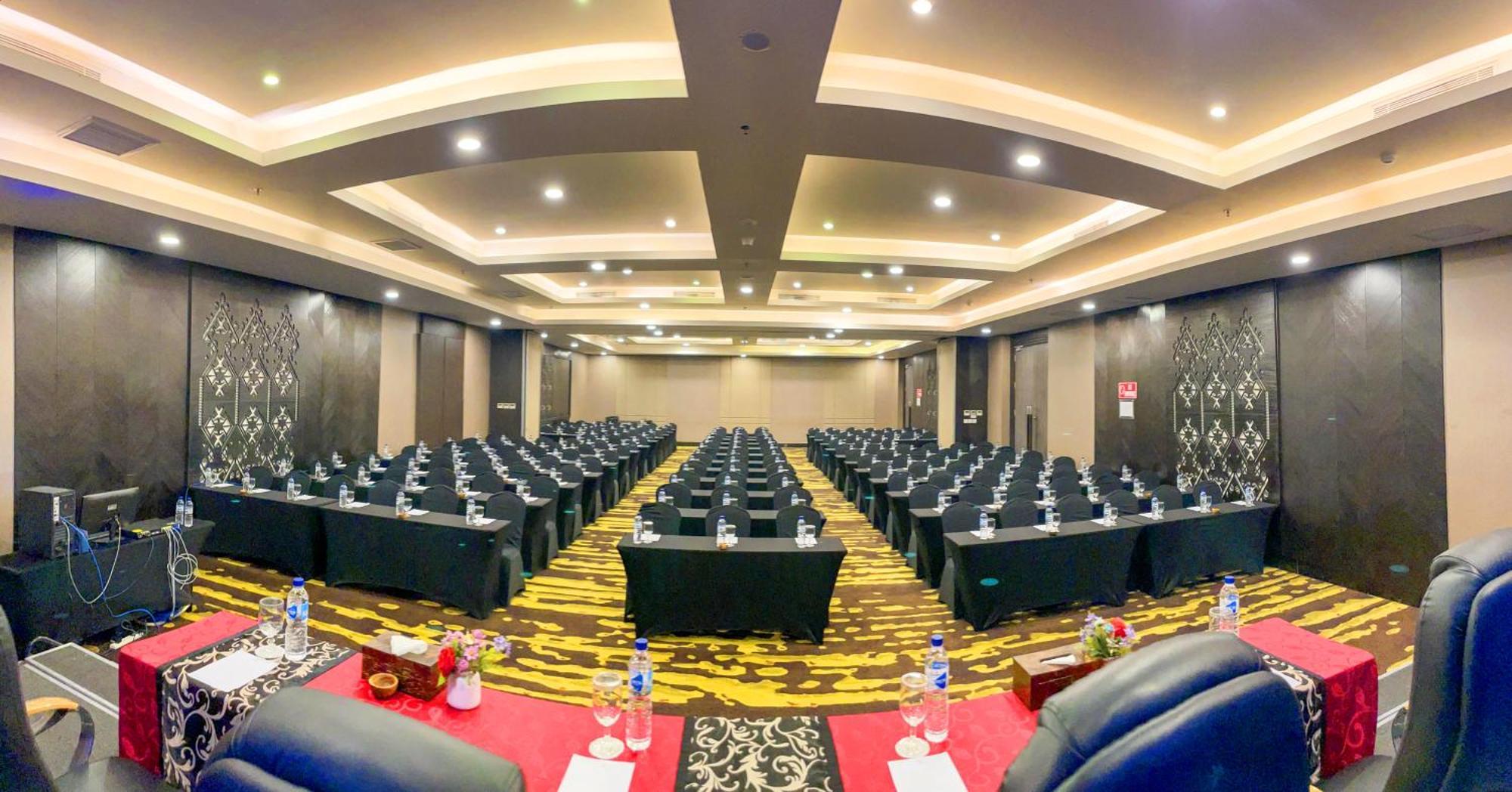 Lombok Astoria Hotel Mataram Dış mekan fotoğraf