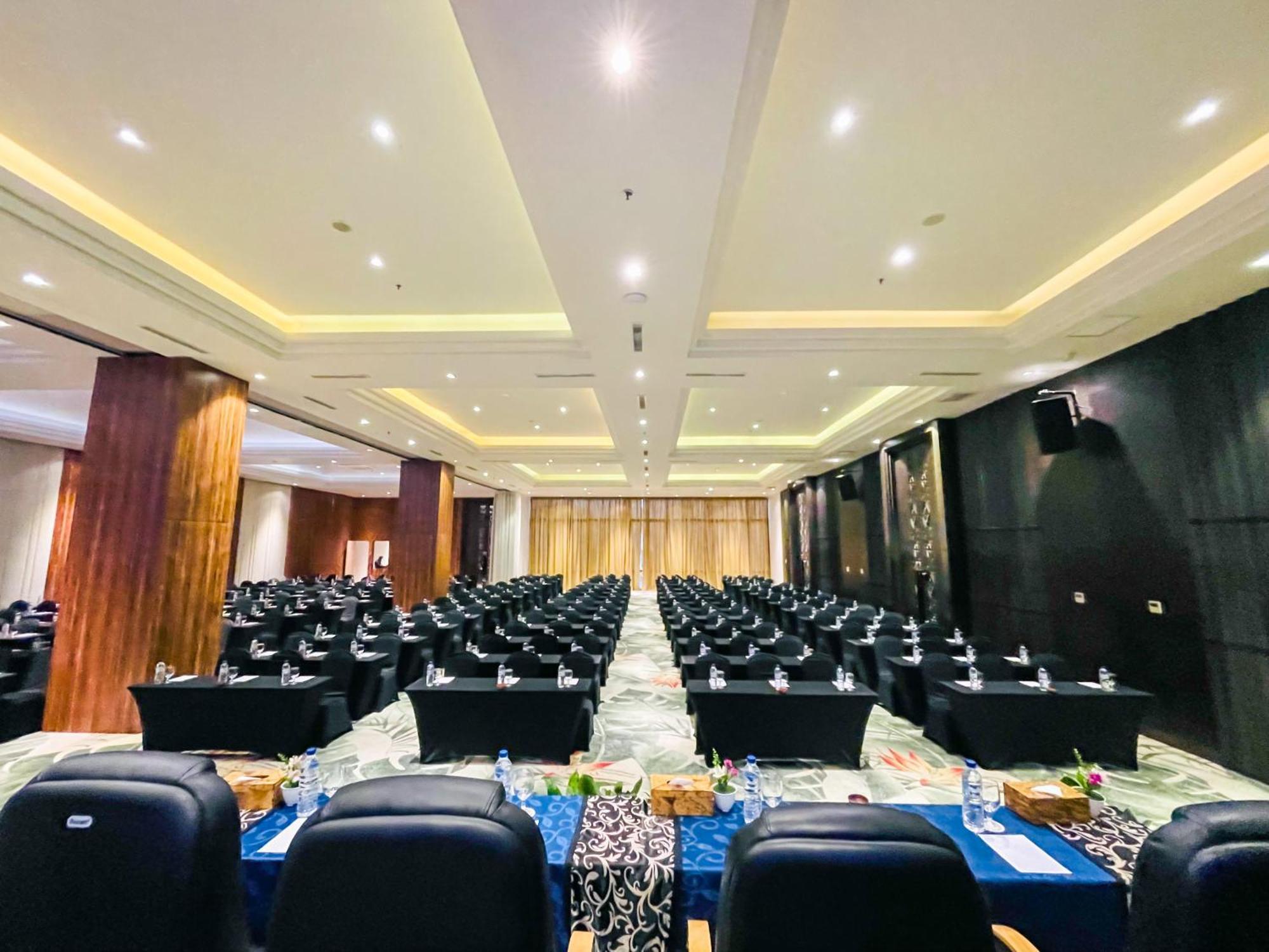 Lombok Astoria Hotel Mataram Dış mekan fotoğraf