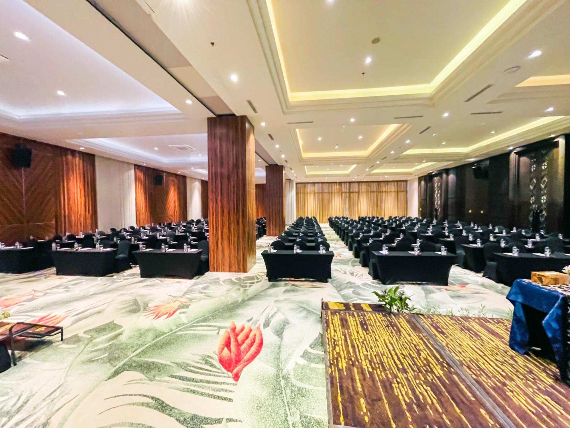 Lombok Astoria Hotel Mataram Dış mekan fotoğraf